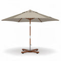 Parasol van 250 x 250 x 250cm met houten basis en stoffen doek in beige
